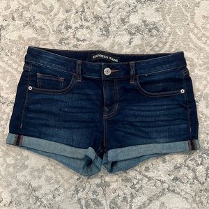 Express denim shorts size 6